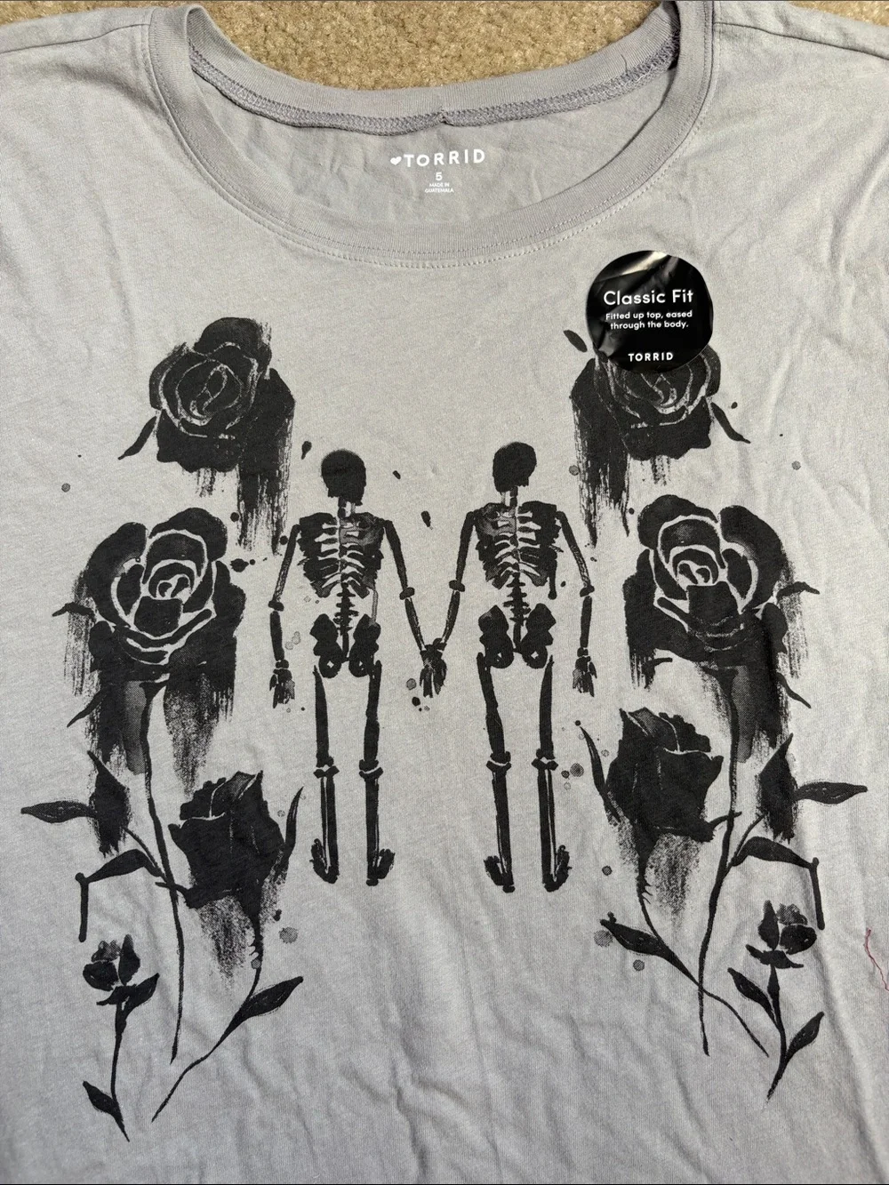 Torrid Graphic Skeletons & Roses Tee in Light Gray Size 5x